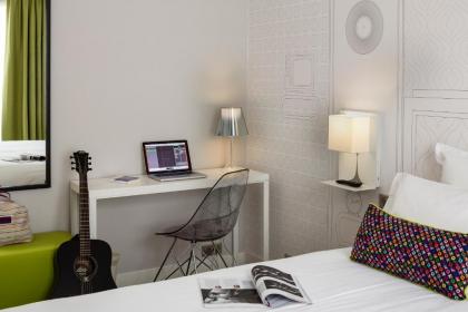 Hotel Paris Vaugirard - image 1