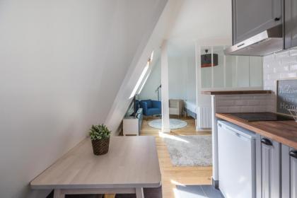 Assas-Vavin Appartements - image 1