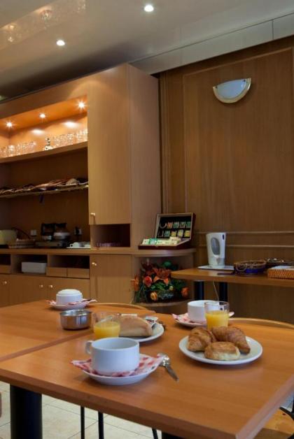 Cosmotel Hotel - image 14
