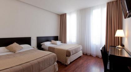 Cosmotel Hotel - image 4