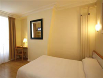 Hotel Excelsior Republique - image 19