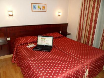 Hotel De Paris - image 12
