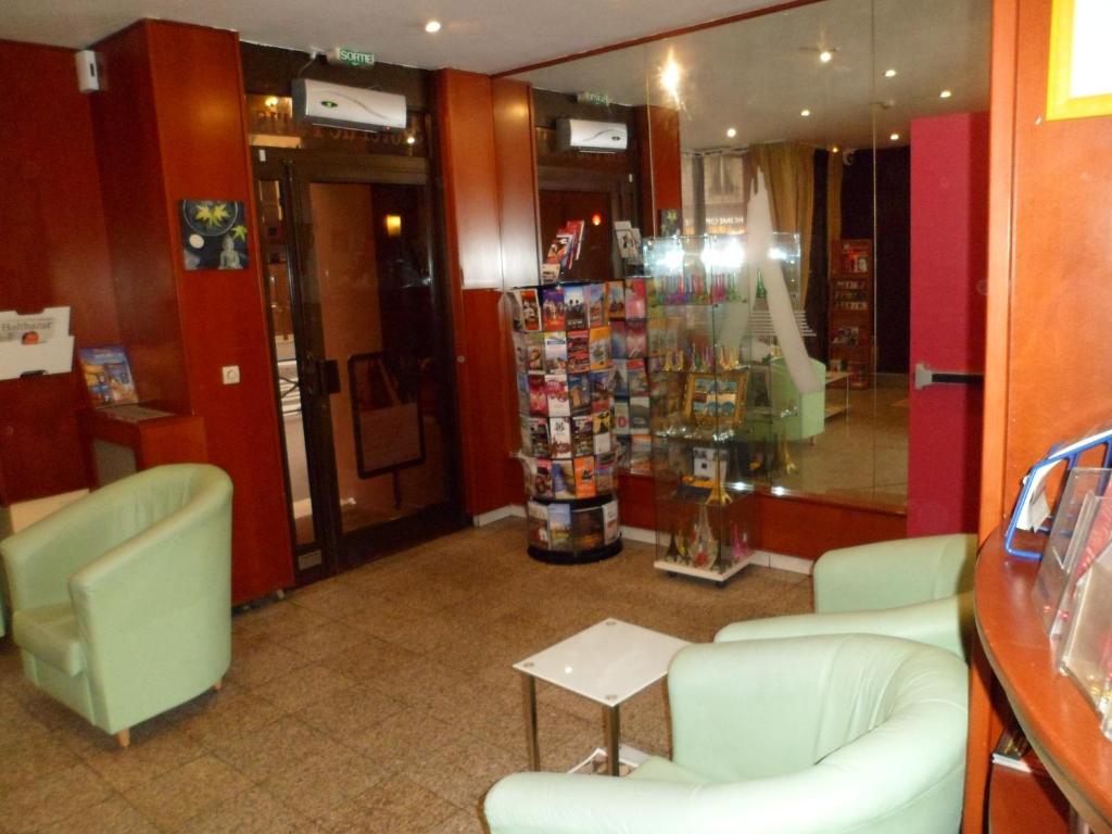 Hotel De Paris - image 4