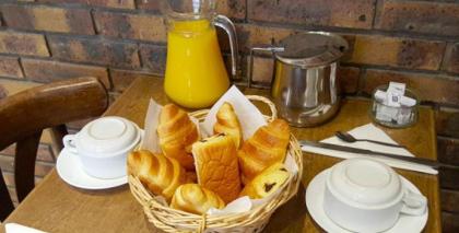 Angleterre Hotel - image 2