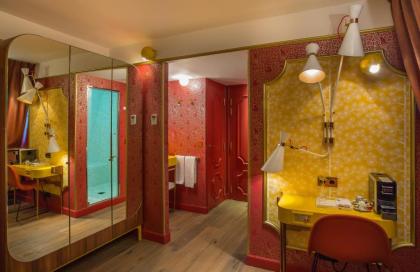 Idol Hotel - image 10