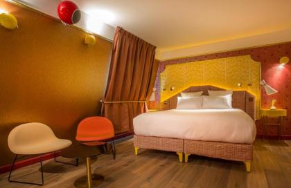 Idol Hotel - image 12