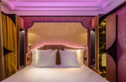 Idol Hotel - image 6
