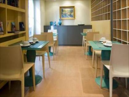 Trendy Canettes Hotel - image 12