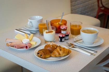 Reims Hotel - image 20