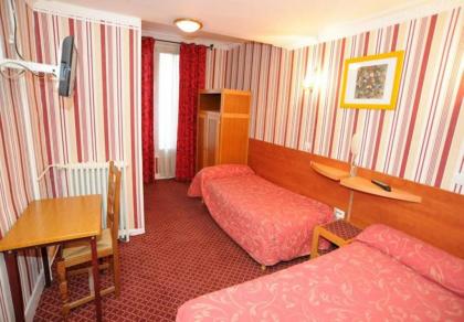 Sully Hotel - image 11