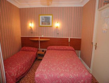 Sully Hotel - image 15
