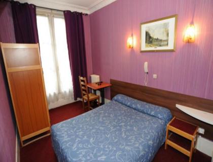 Sully Hotel - image 18
