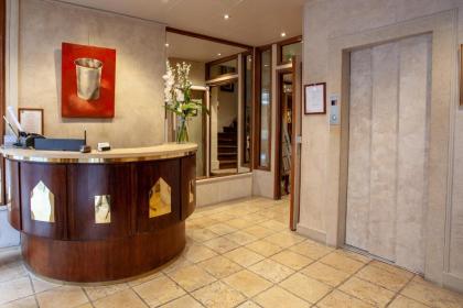 Hotel Atlantis - image 18