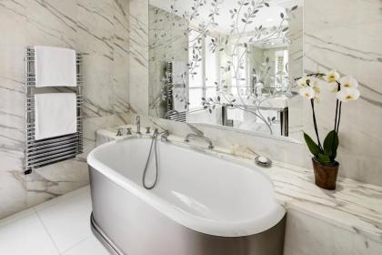 Hotel Plaza Athenee - Dorchester Collection - image 16