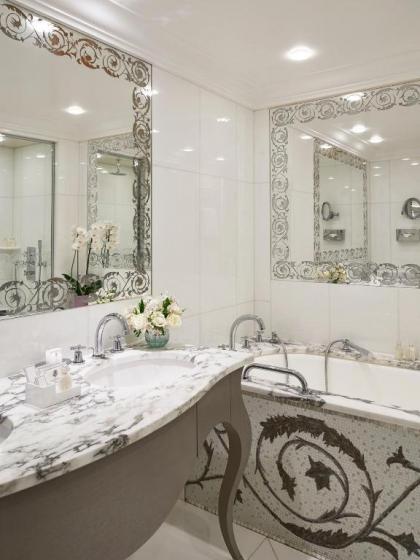 Hotel Plaza Athenee - Dorchester Collection - image 4