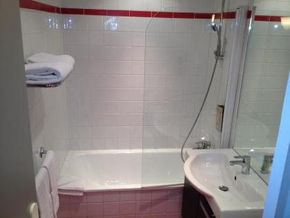 Exclusive Hotel 29 Lepic Montmartre - image 10