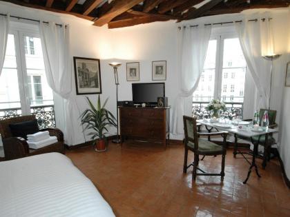 Conde Chic Studio - image 3