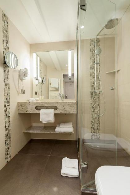 Best Western Plus Hotel Sydney Opera - image 12