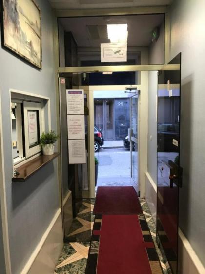 FM Hotel - image 10
