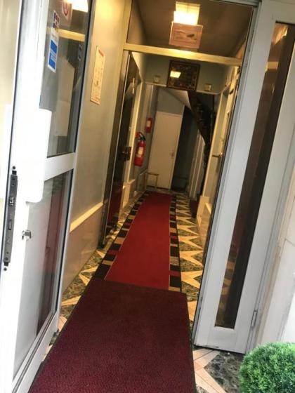 FM Hotel - image 14