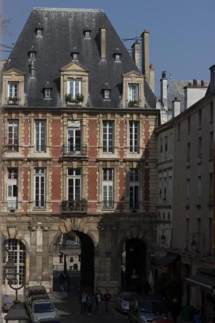 Boutique Hotel de la Place des Vosges - image 8
