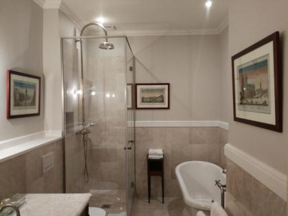 Hotel D'Angleterre - image 5