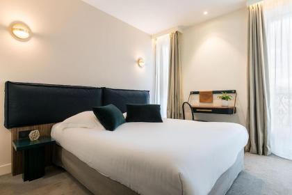 Champs Elysees Friedland - image 16