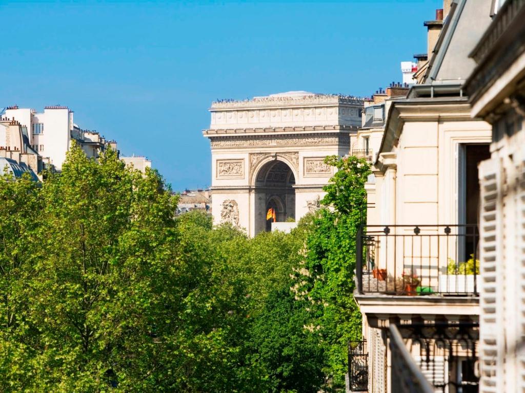 Champs Elysees Friedland - image 3