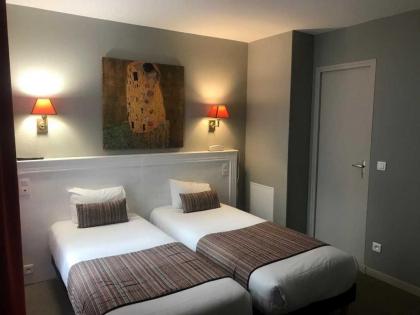 Modern Hotel Montmartre - image 4