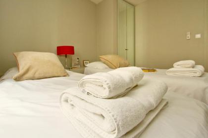 Marais bright 3BR 5 Hotel Standards REFURB 0320 by Pad-à-Terre since '99 - image 11