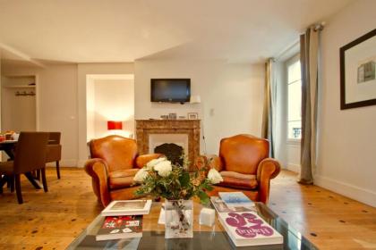 Marais bright 3BR 5 Hotel Standards REFURB 0320 by Pad-à-Terre since '99 - image 12