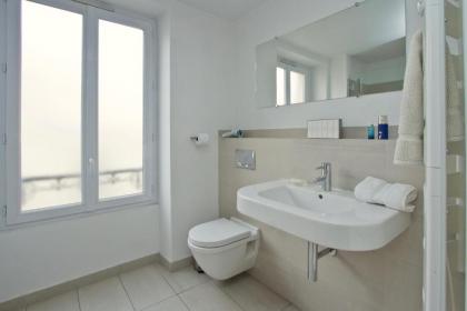 Marais bright 3BR 5 Hotel Standards REFURB 0320 by Pad-à-Terre since '99 - image 15