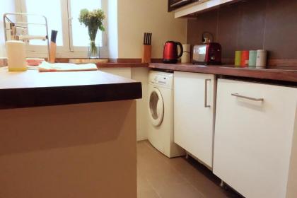 Marais bright 3BR 5 Hotel Standards REFURB 0320 by Pad-à-Terre since '99 - image 2