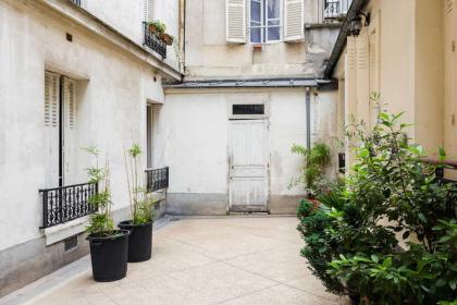 Montmartre Apartments Chagall - image 14