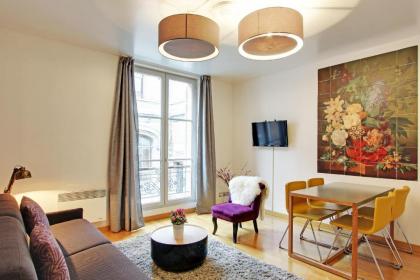 Short Stay Group Museum View Serviced Apartments - image 11