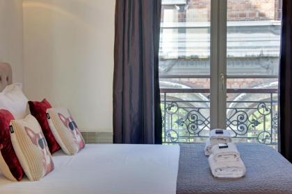 Short Stay Group Museum View Serviced Apartments - image 20