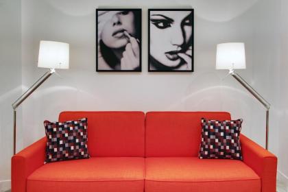 Short Stay Group Museum View Serviced Apartments - image 5