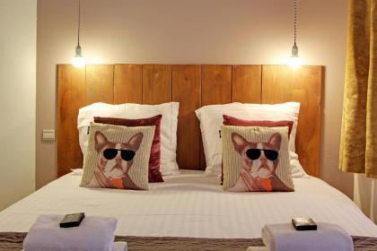 Short Stay Group Museum View Serviced Apartments - image 8