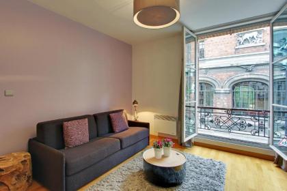 Short Stay Group Museum View Serviced Apartments - image 9