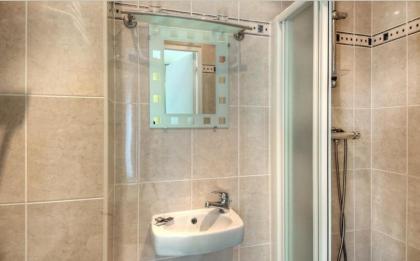 Hotel Edgar Quinet - image 2