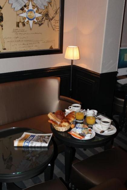 Hotel Saint Cyr Etoile - image 2