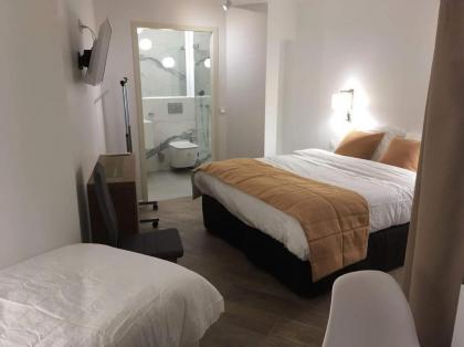 Hotel Ferney République - image 5