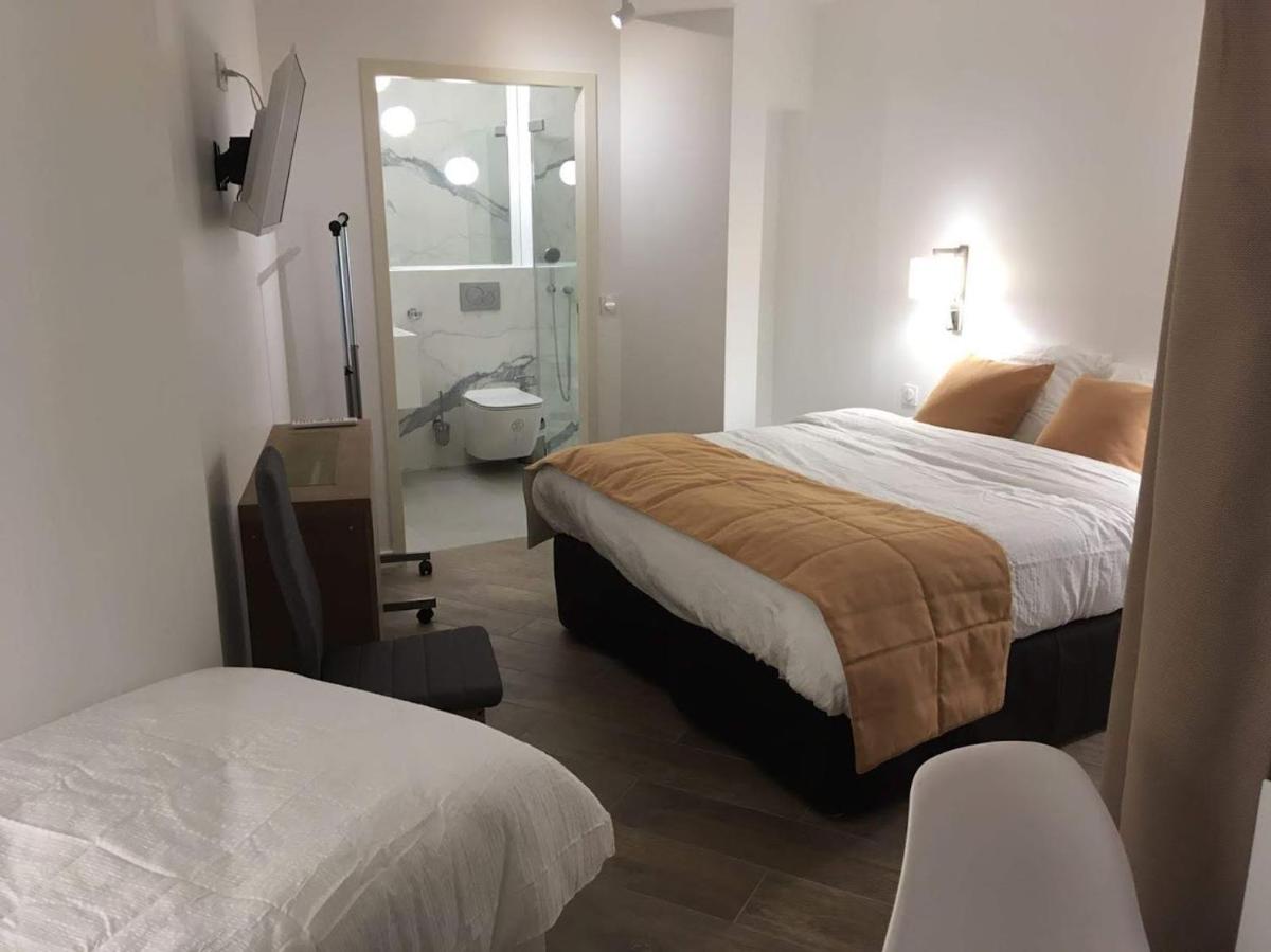Hotel Ferney République - image 5