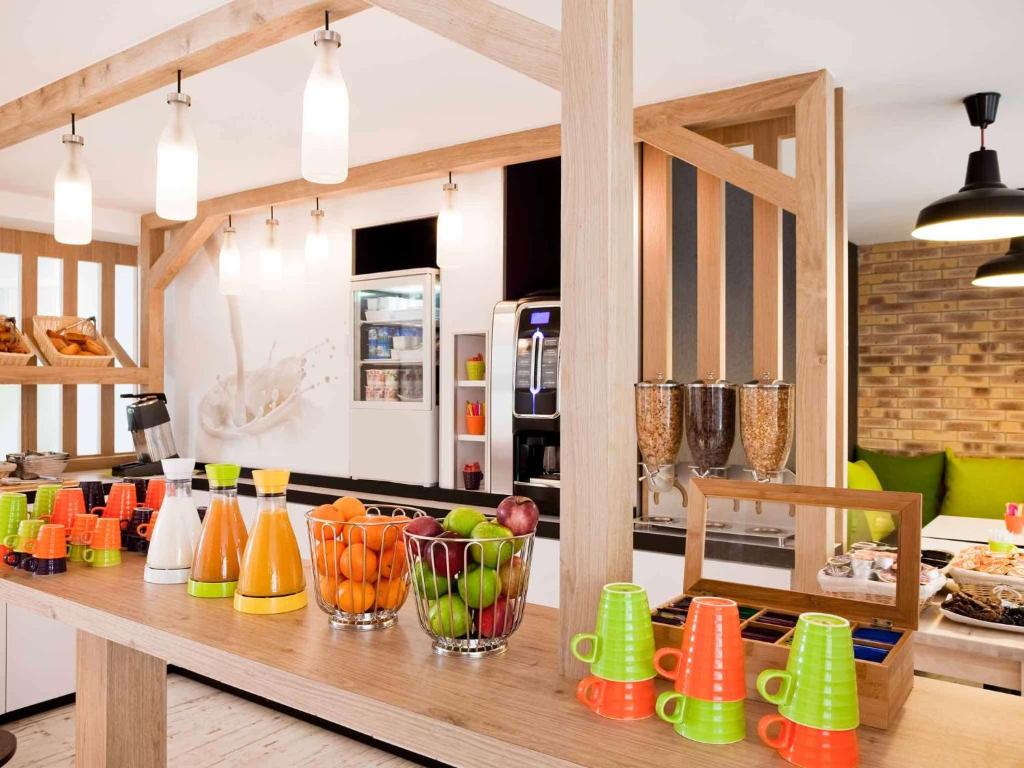 Ibis Styles Paris Buttes Chaumont - image 2