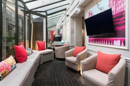 Hotel Cervantes by Happyculture - image 19