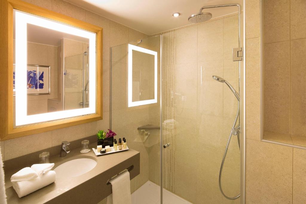 Hotel Le Relais Des Halles - image 7