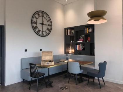 ibis Paris Porte de Montreuil - image 13