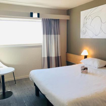 ibis Paris Porte de Montreuil - image 8