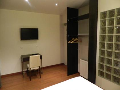 Modern's Hotel - image 16