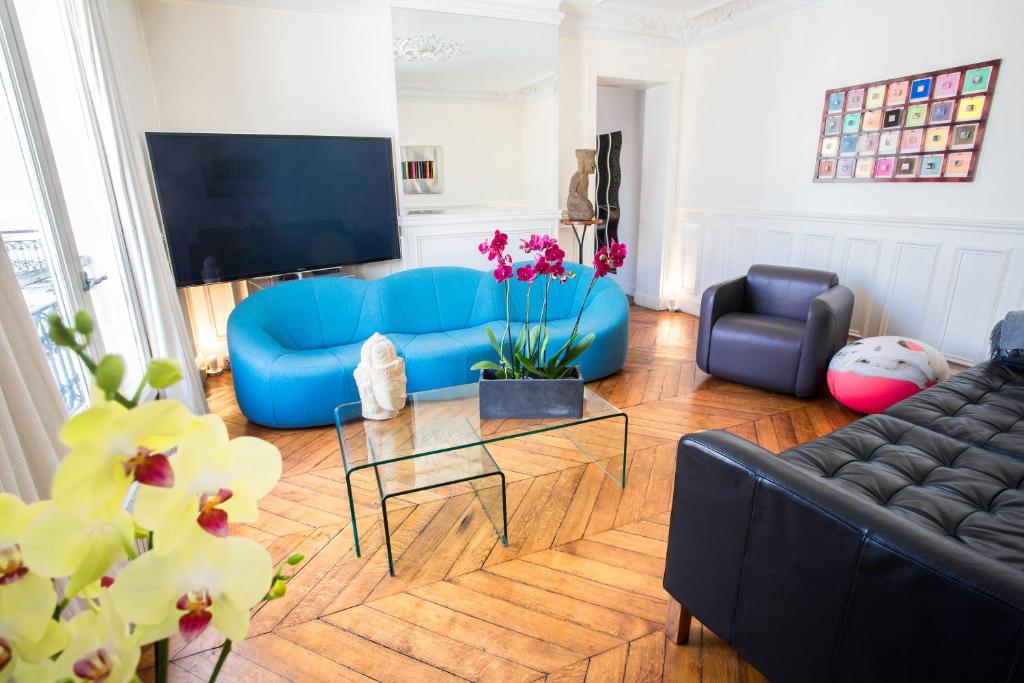 Luxury Apartment in Paris Center - Louvre Museum - main image
